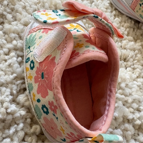 Carter’s Floral Pink White Baby Shoes Sneakers Velcro Girl Bow 0-3 Month - Picture 7 of 7